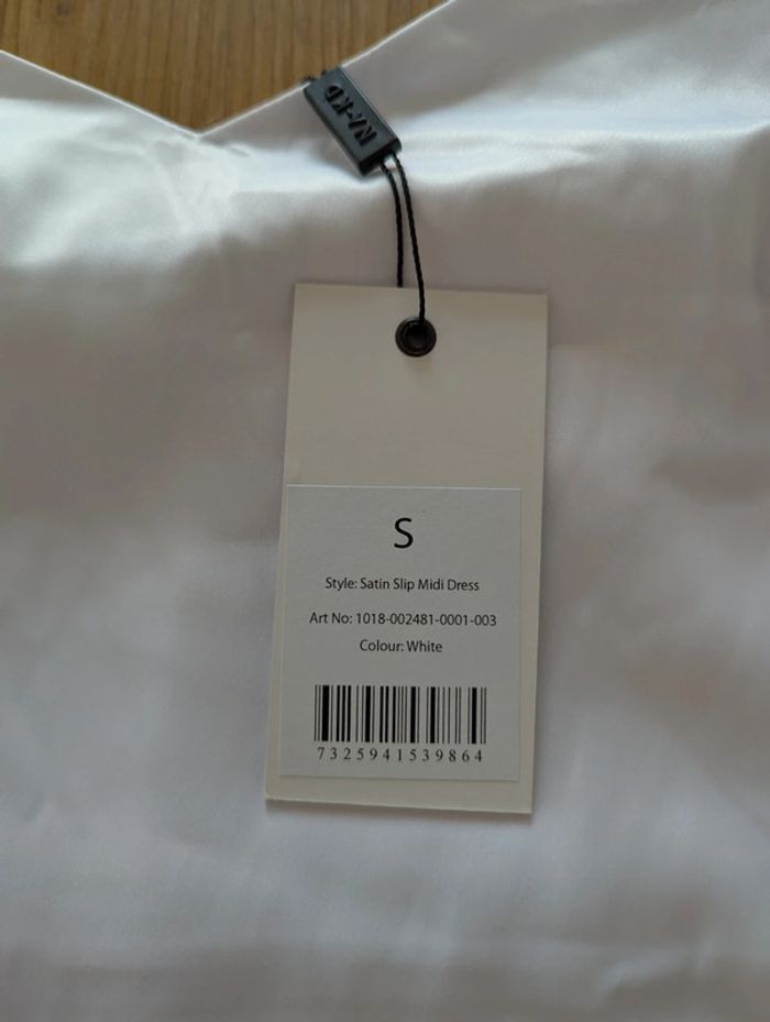 Robe NA-KD Satin Slip Midi Dress, blanche, taille S, neuve - photo numéro 4