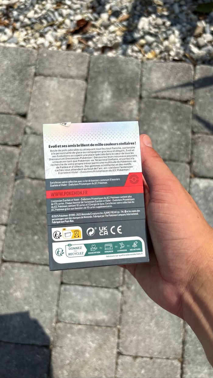 Bundle Pokémon 8.5 Evolutions Prismatiques - photo numéro 2