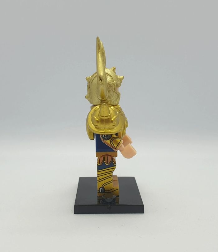 Figurine Les Chevaliers du Zodiaque - Aldébaran du Taureau - (Style Lego) - photo numéro 4