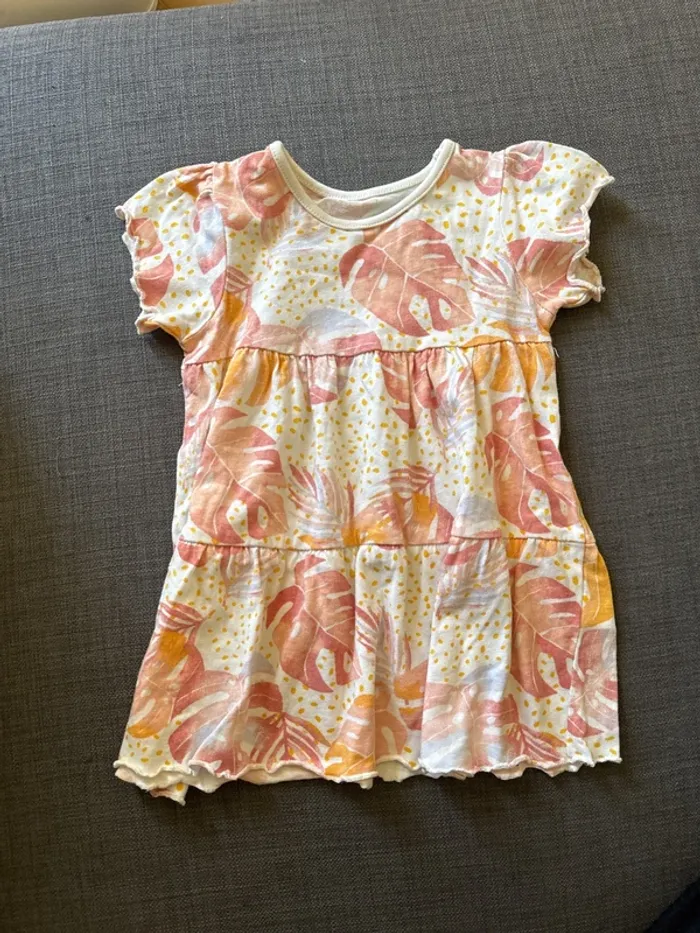 Robe motif végétal