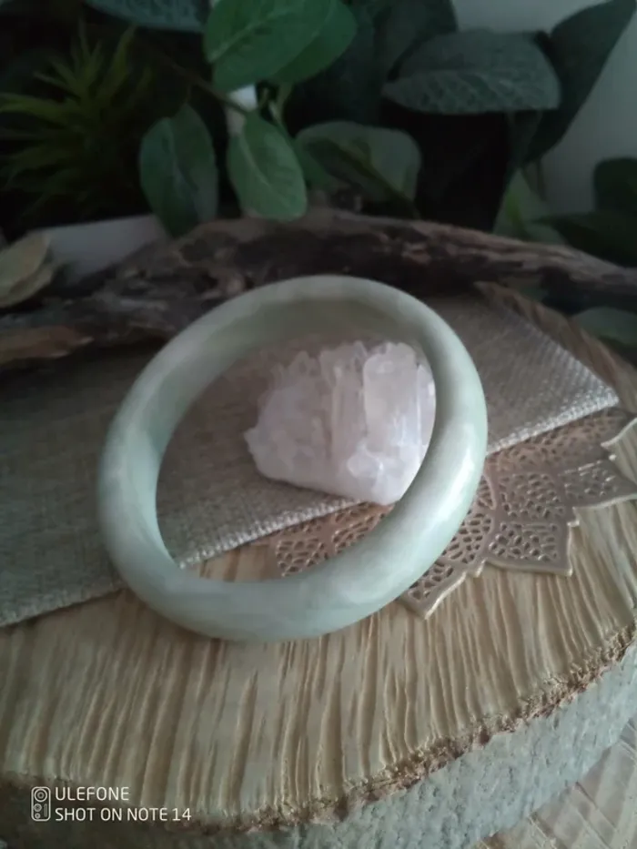 Bracelet jonc de jade pierre naturelle