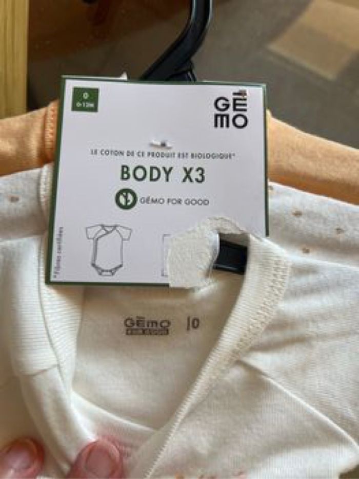 Lot de 6 bodies neufs - photo numéro 4