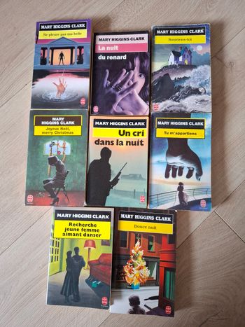 Lot de 8 thrillers de Mary Higgins Clark en bon état