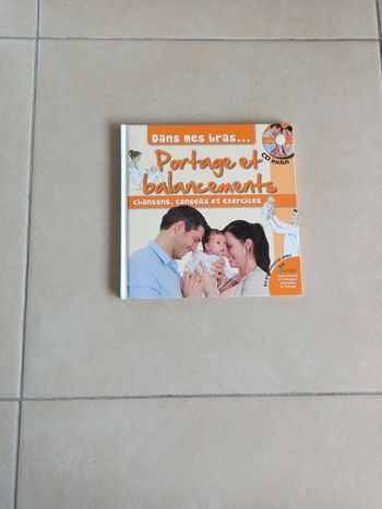 Livre portage et bercement pour bébé