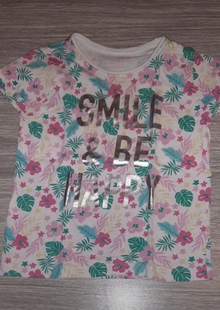 a vendre t shirt.taille 4/5ans