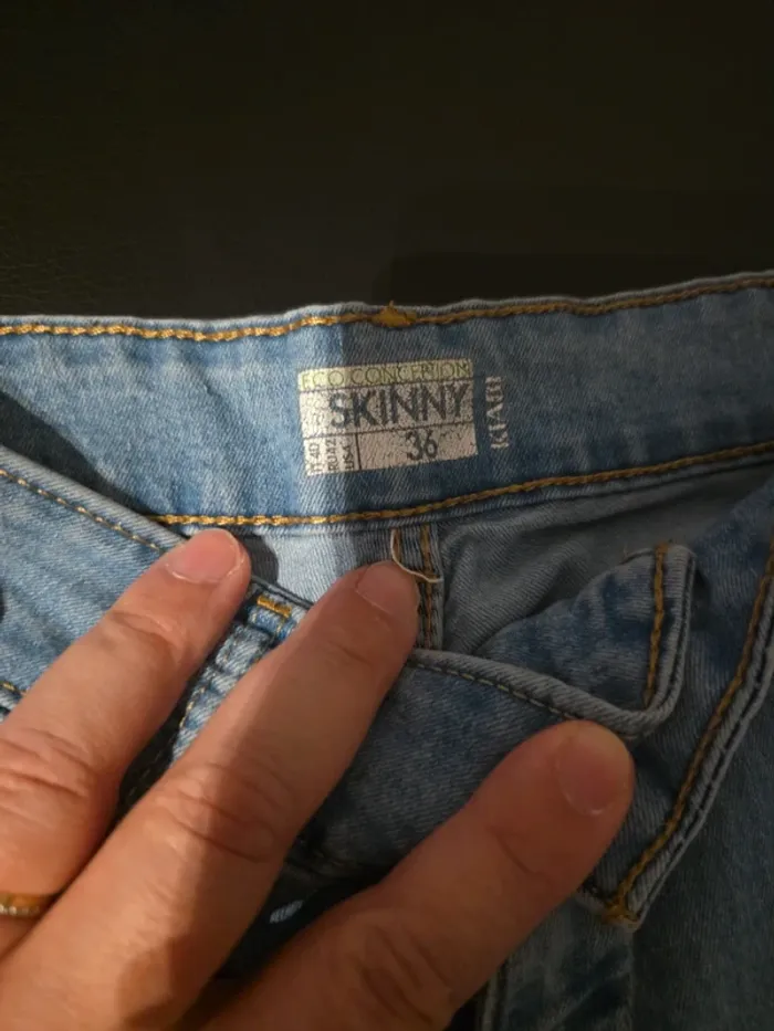 Jeans T.36 - photo numéro 2