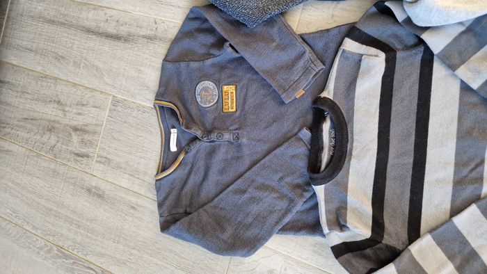 Lot de 4 pulls, taille 5 ans - photo numéro 3