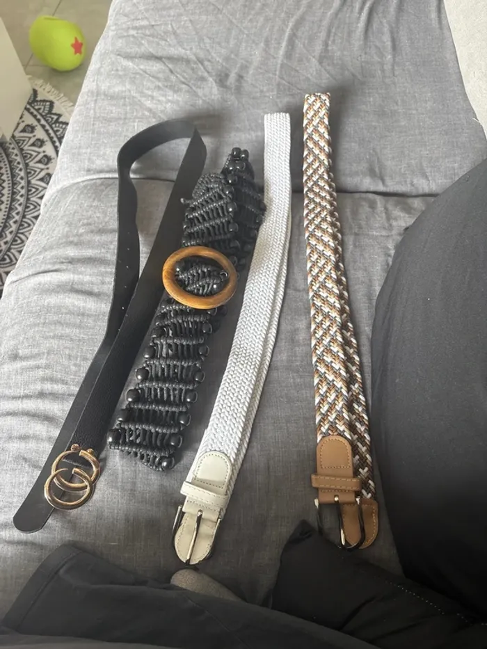 Lot ceintures L