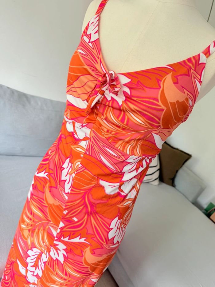 Robe fleurie en parfait état - photo numéro 2