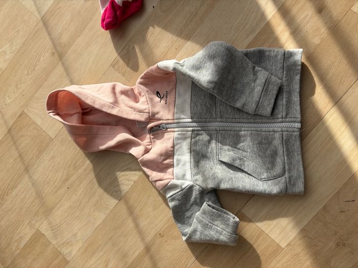 Lot vêtement fille 9 mois - photo numéro 2