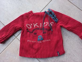 Pull Vertbaudet 2 ans rouge