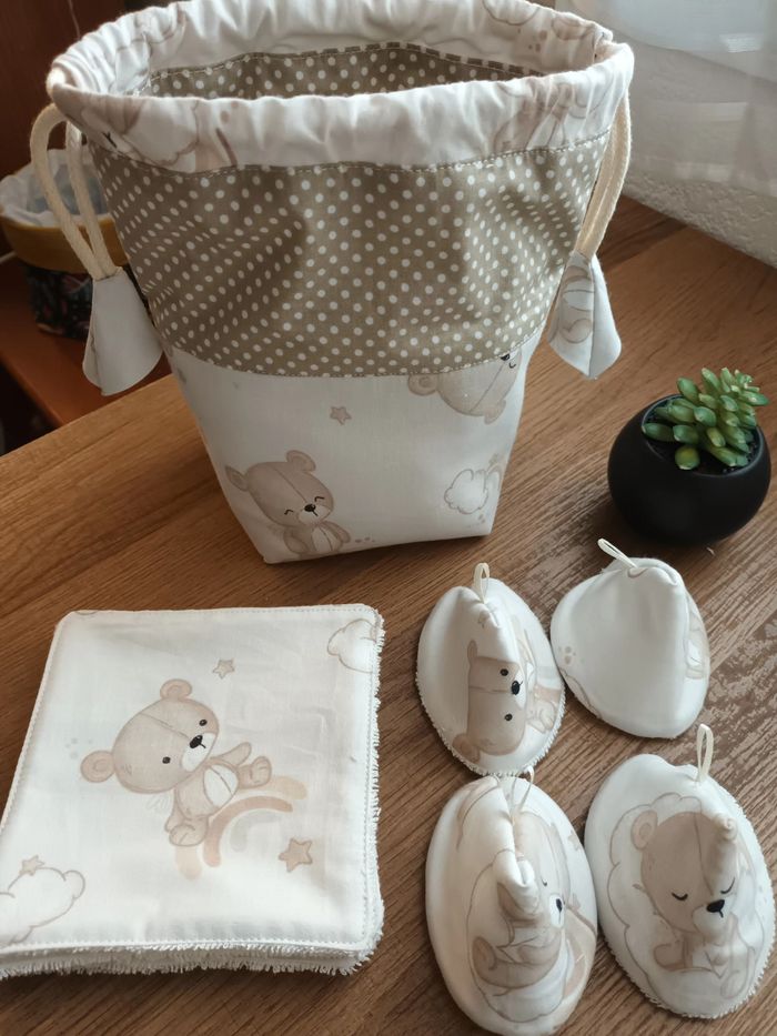 Pochon + debarbouillette + cône pare-pipi - photo numéro 3