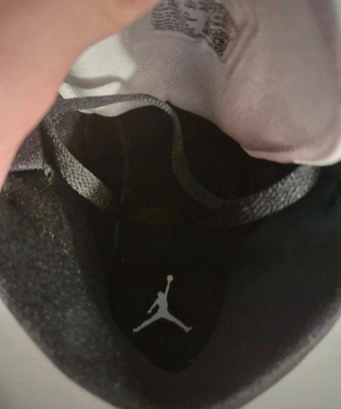 Nike Jordan 1 noir et blanc taille 44.5 - photo numéro 4