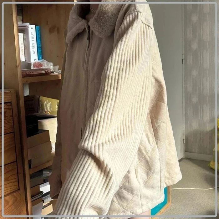 Veste chaude taille 50-52 marque Anne de lançay - photo numéro 4
