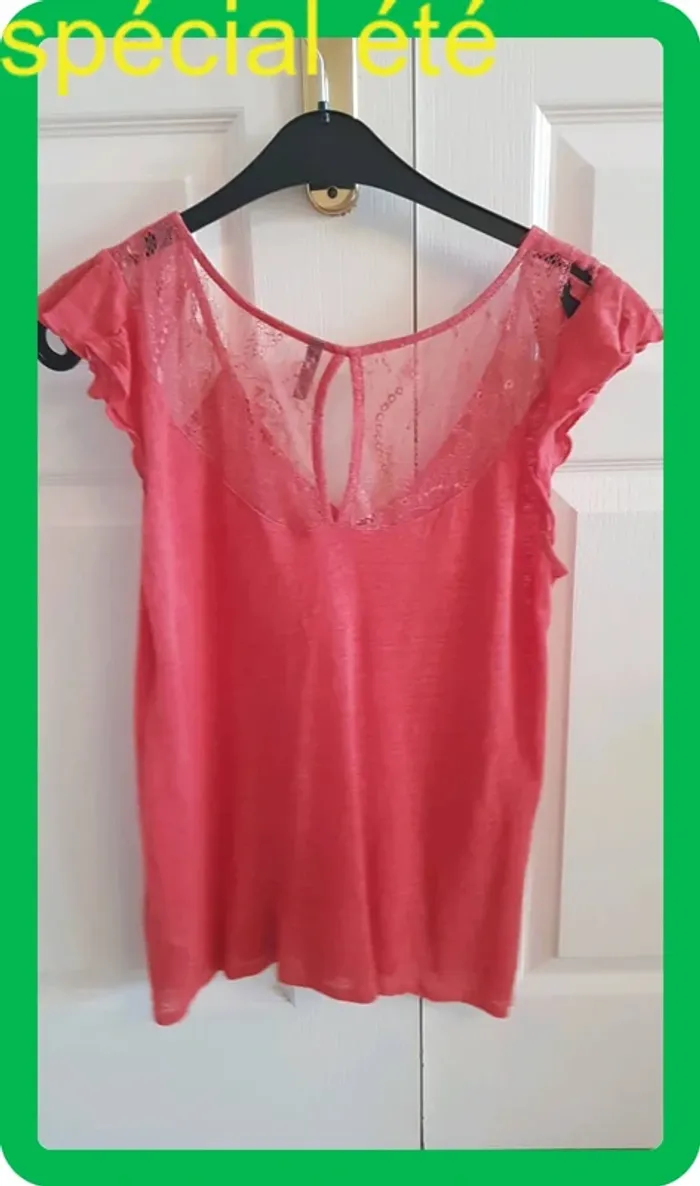 T shirt avec dentelle taille M - photo numéro 2