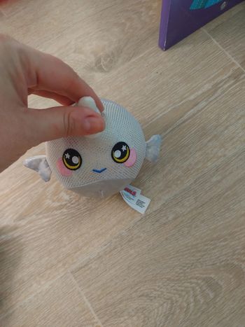 Peluche narval Squeezamals