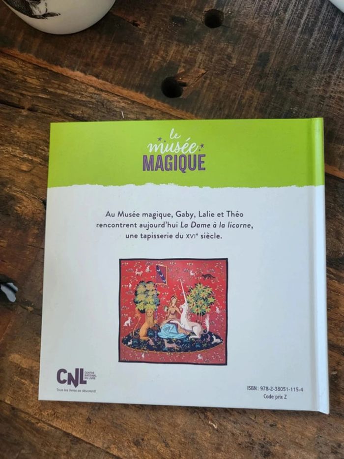 La dame à la licorne le musee magique livre neuf - photo numéro 2
