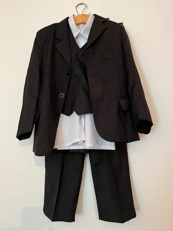 Costume 4 pièces 8 ans noir