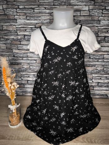 🖤 Jolie petite robe avec t-shirt intégré en 6 ans 🖤