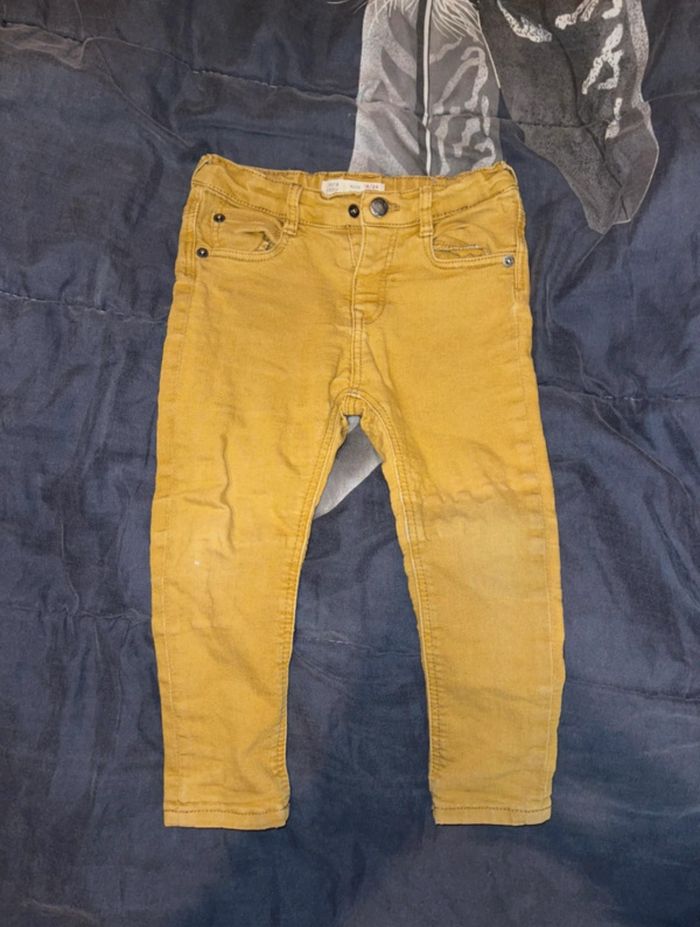 Jean taille 24 mois Zara