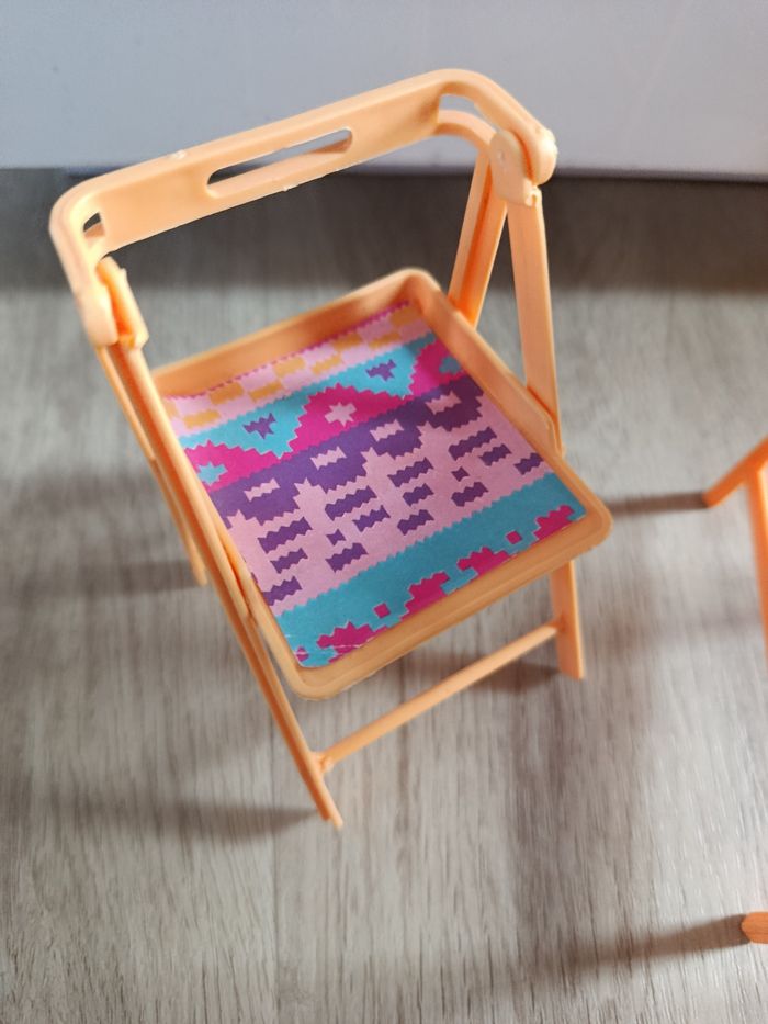 Table et chaises Barbie vintage - photo numéro 3