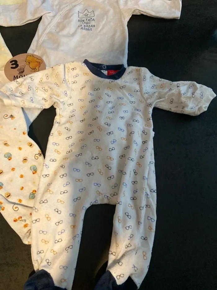 Lot de 4 pyjamas velours taille 3 mois - photo numéro 2