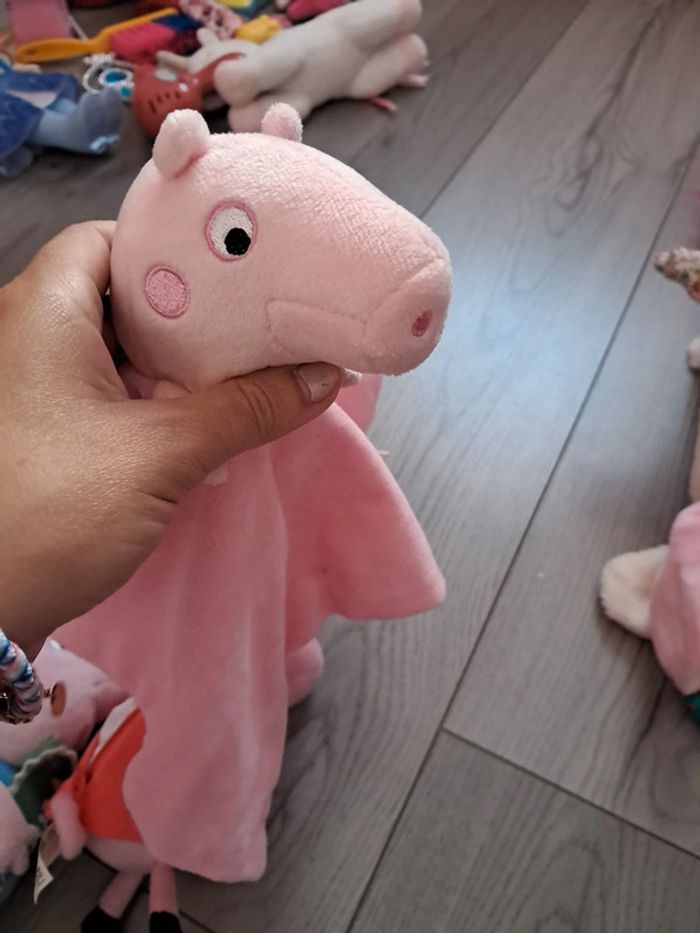 Peluches peppa pigg - photo numéro 4