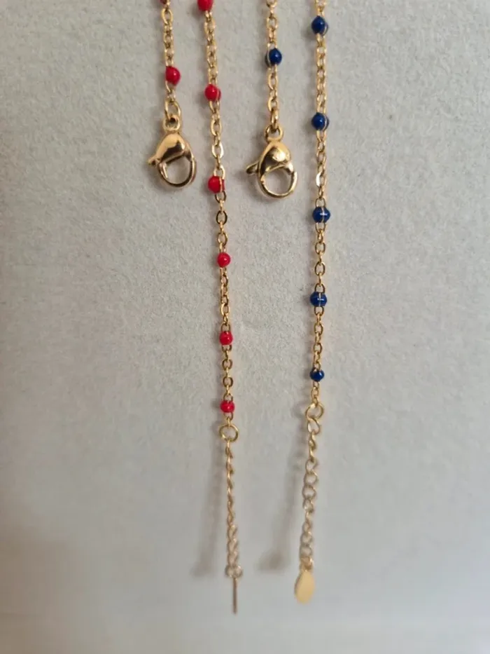 Lot de 2 bracelets 17cm à 20 cm dorée style gigi
en acier inoxydable : 1 rouge + 1 bleu marine - photo numéro 3