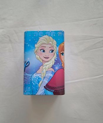 Pot a crayon reine des neiges
