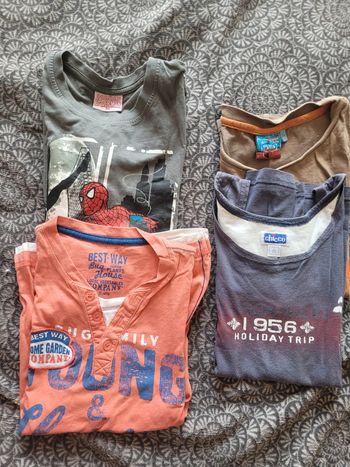 Lot 4 t shirts garçon 8 ans