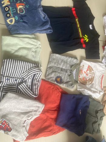 Lot de vêtements