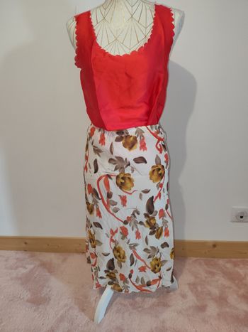 Belle jupe coloré taille 40