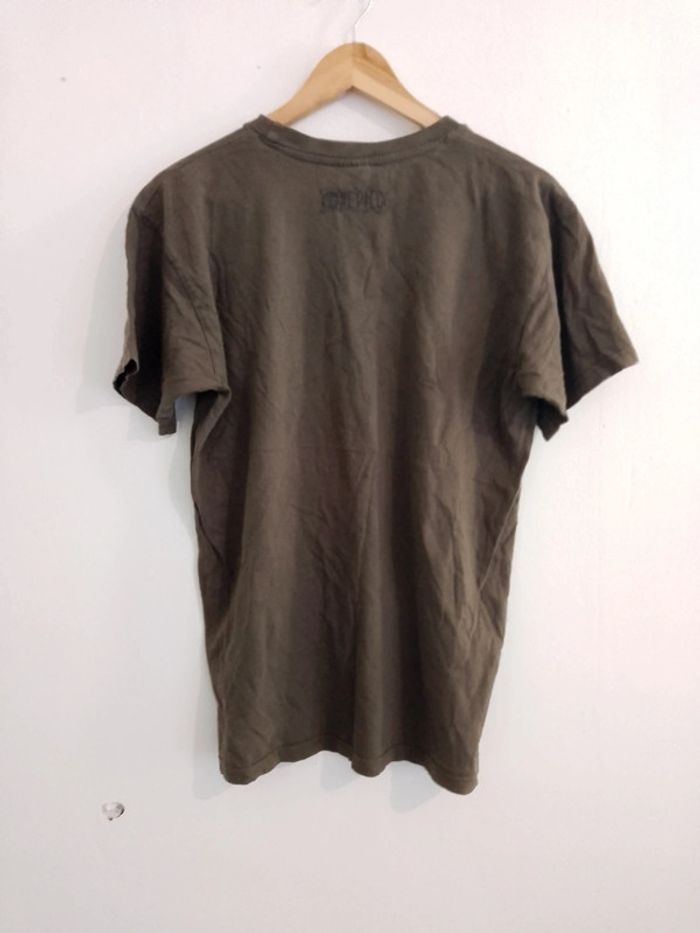 T-shirt kaki one piece - photo numéro 5