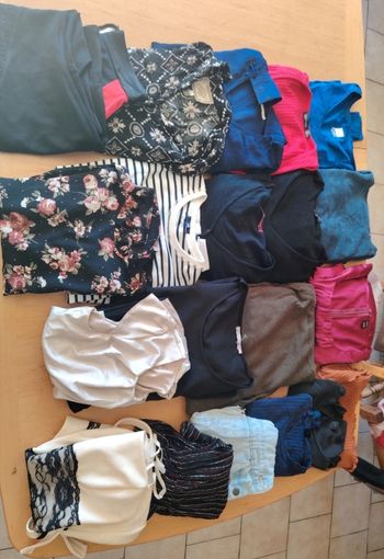 Lot de 20 vêtements femme taille XS lot 1 