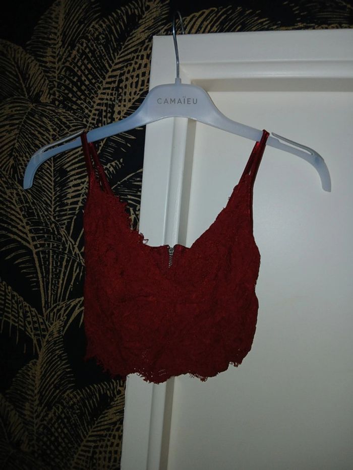 🩷 Crop top en dentelle bordeaux Amisu taille Xs. - photo numéro 2