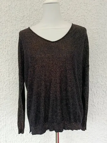 Pull fin noir a paillettes doré col V Pimkie taille M fluide