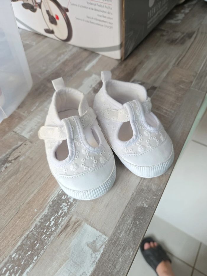 Basket blanche bebe fille
