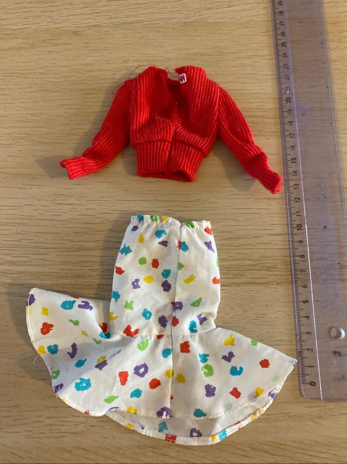 Barbie poupée Mattel bright and breezy 1987 pull rouge jupe - photo numéro 4