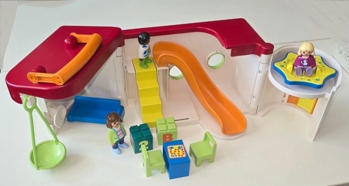 123 playmobil  Garderie transportable  70399 complète