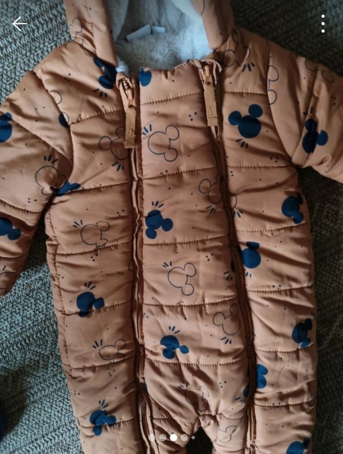 Combinaison Disney 18 mois - photo numéro 2