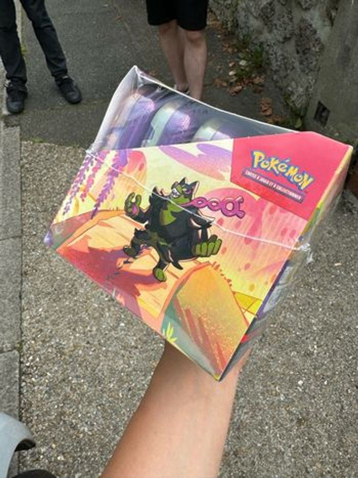 Carte Pokémon display mini tin EV6.5 scellée française - photo numéro 3