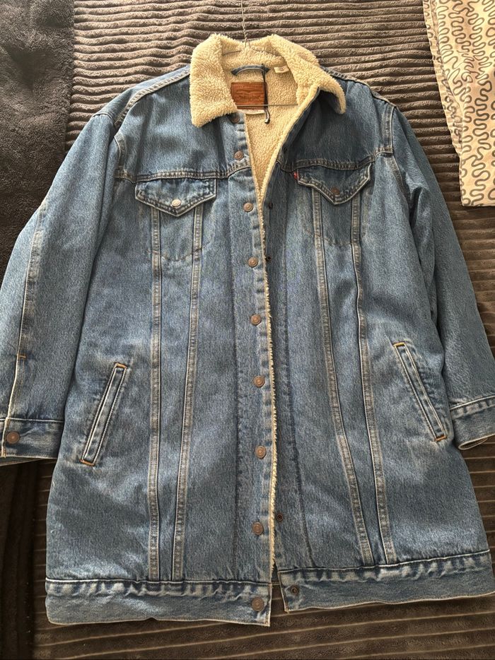 Veste Lévis