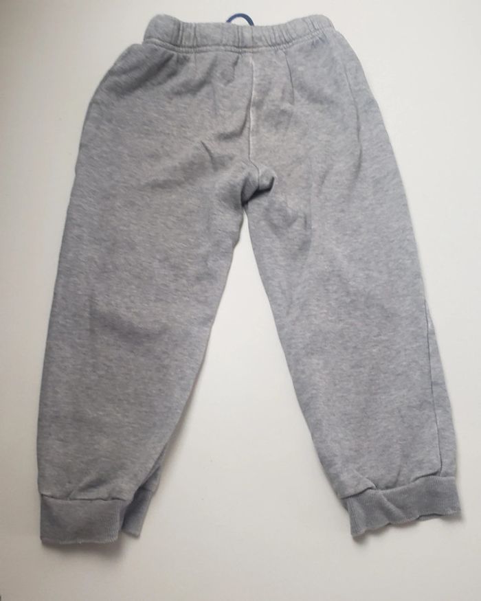 Jogging Adidas taille 3/4ans - photo numéro 2