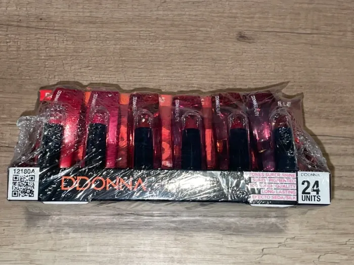 Lot cosmétique rouge à lèvres donna beauty - photo numéro 2