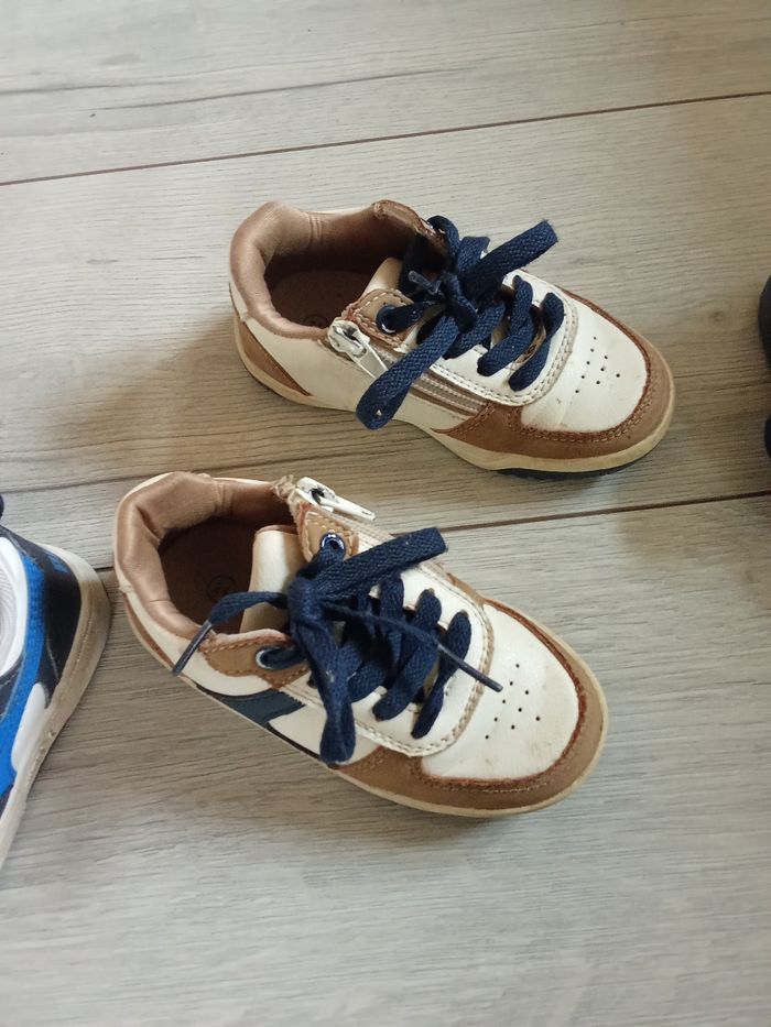 Lot chaussures 23/24 - photo numéro 3