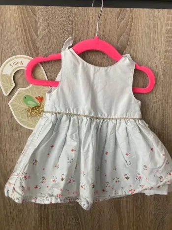 Jolie petite robe blanche