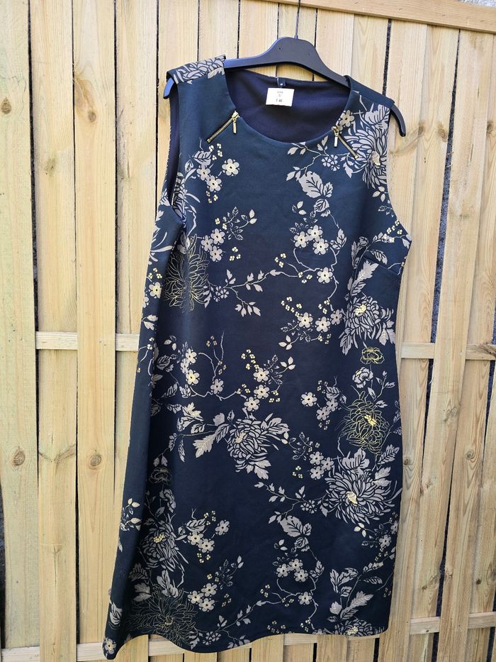 Robe neuve étiquette 🍒vintage 90🍒jamais portée taille 46 - photo numéro 4