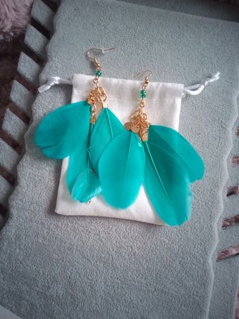 Boucles d'oreilles plumes turquoises