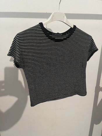 Très beau top court à courte manche femme Zara