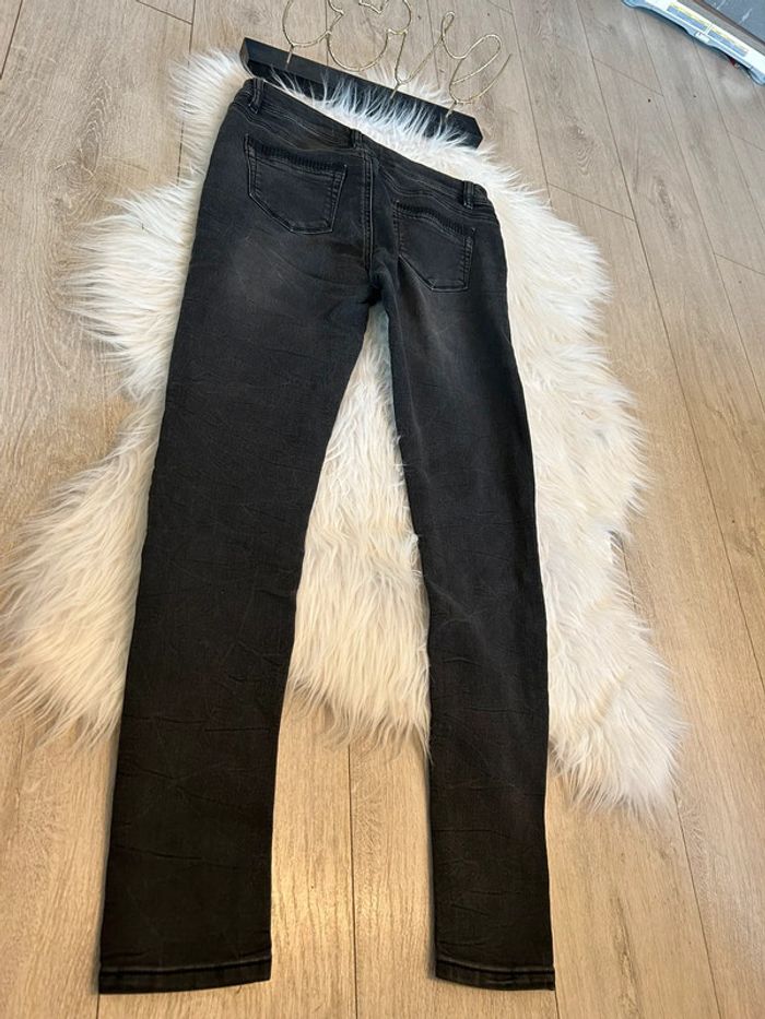 Très beau jeans skinny gris 🥰 taille 38 mim - photo numéro 3
